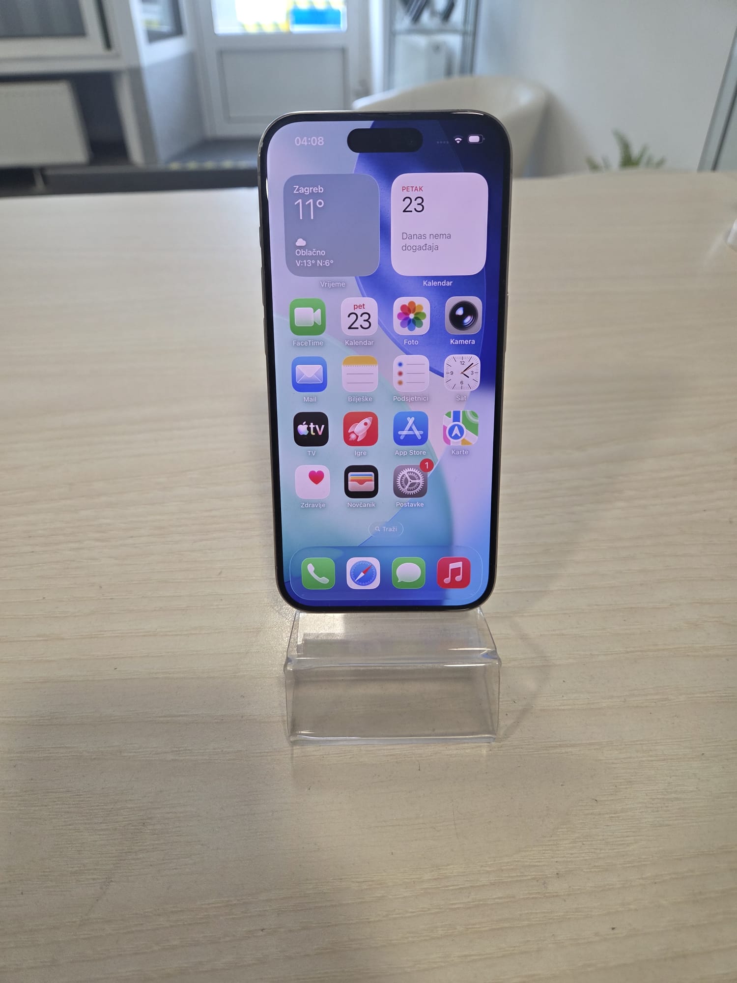 Apple iPhone 15 Pro – Natural Titanium